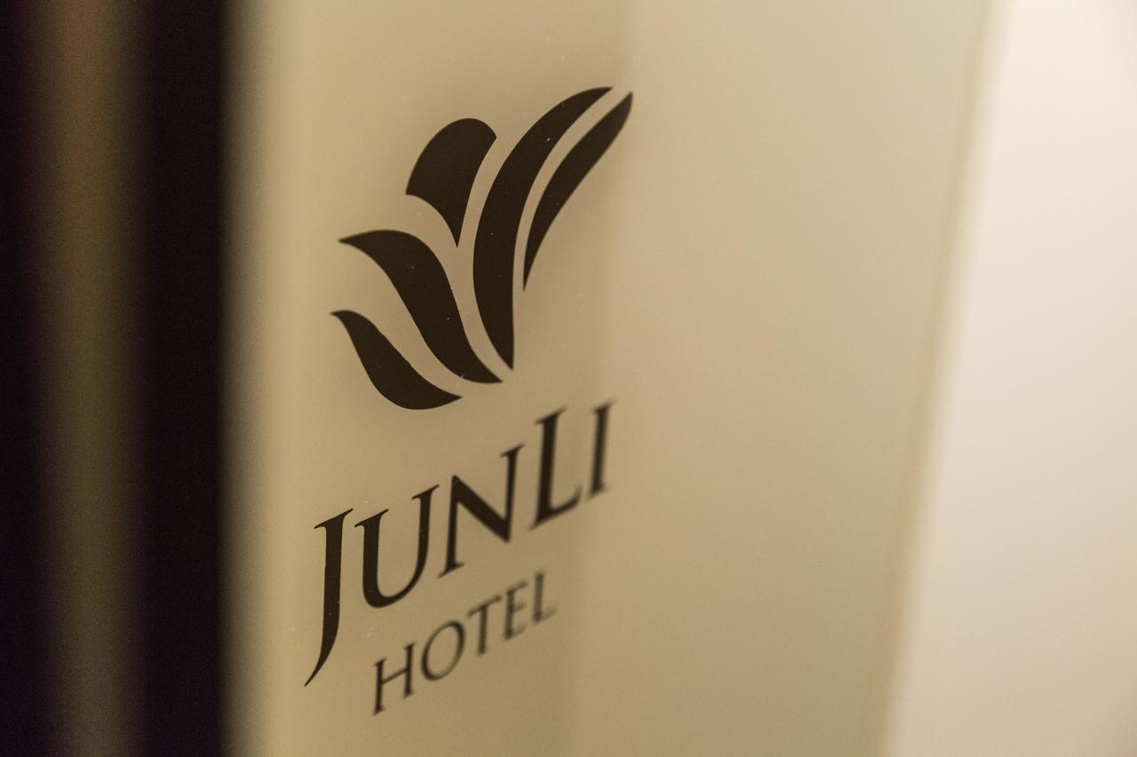 Junli Hotel Banciao Exterior foto